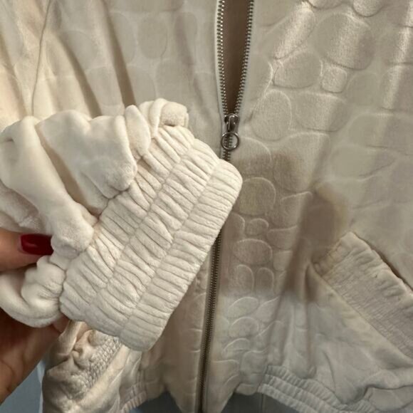 ALEXIS Perkins‎ Women's White Velour Oversized Embossed Bomber Jacket Size XS - Picture 4 of 8